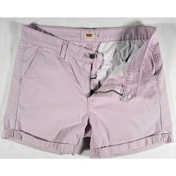 Levi's Strauss Pink Size 30 Women's Classic Mid Rise Shorts Cuffed - Picture 2 of 9